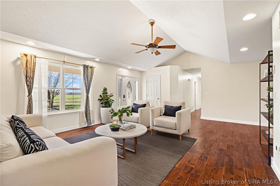 3279 E Lovers Lane Property Photo 8
