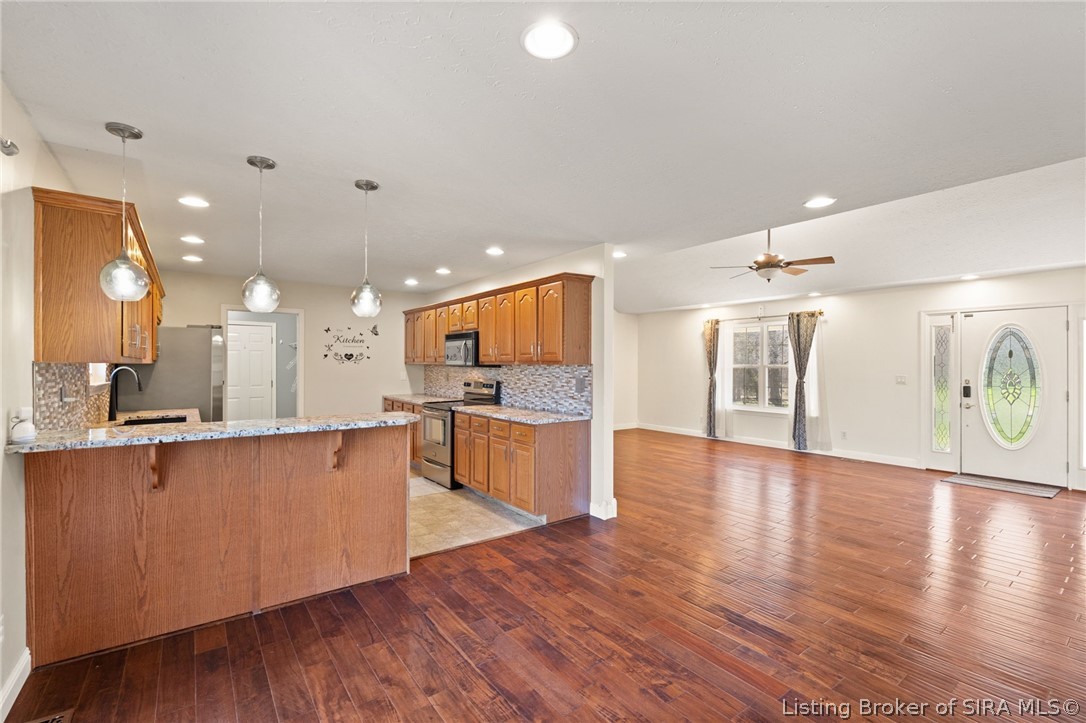 3279 E Lovers Lane Property Photo 12