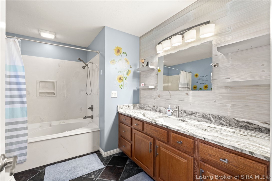 3279 E Lovers Lane Property Photo 24