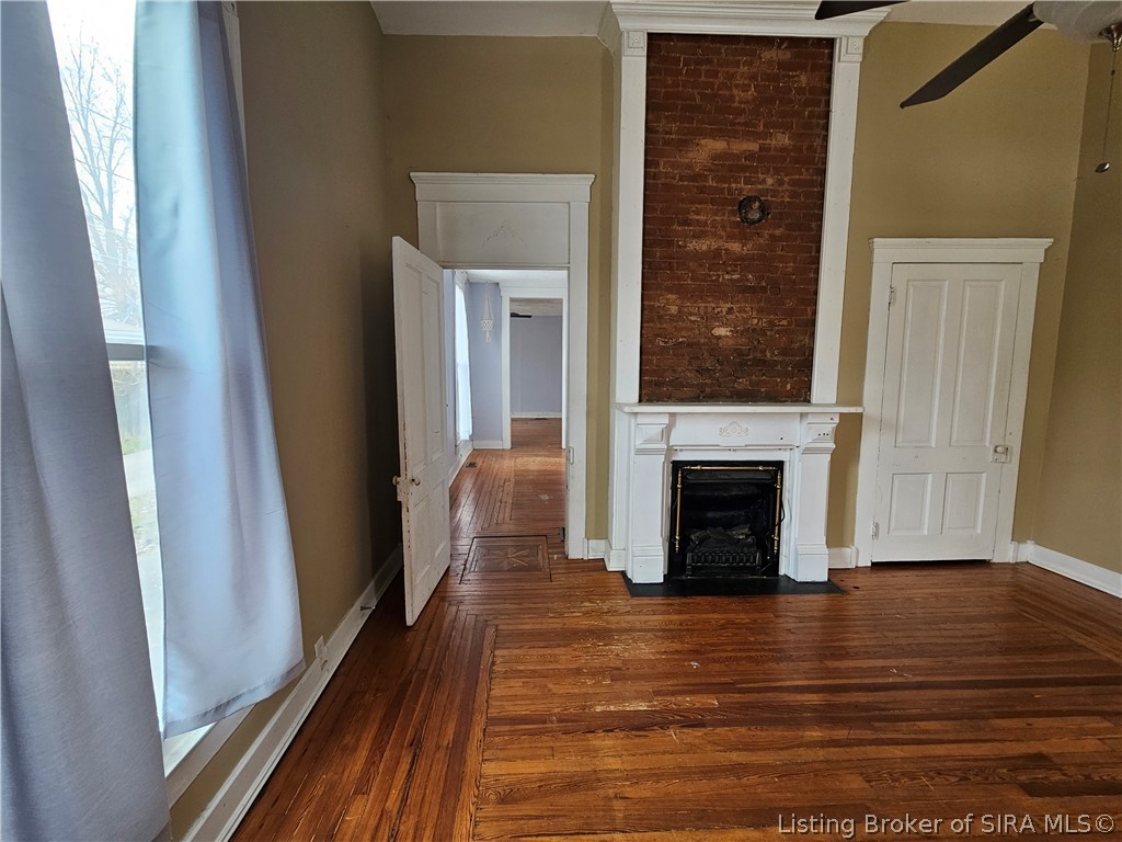 716 E 7th Street Property Photo 2
