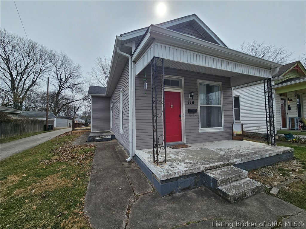 716 E 7th Street Property Photo 32