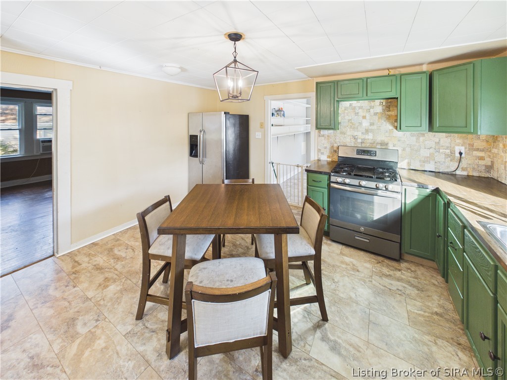 420 Oak Street Property Photo 4