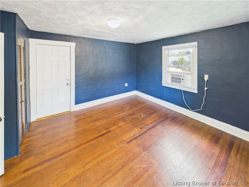 420 Oak Street Property Photo 6