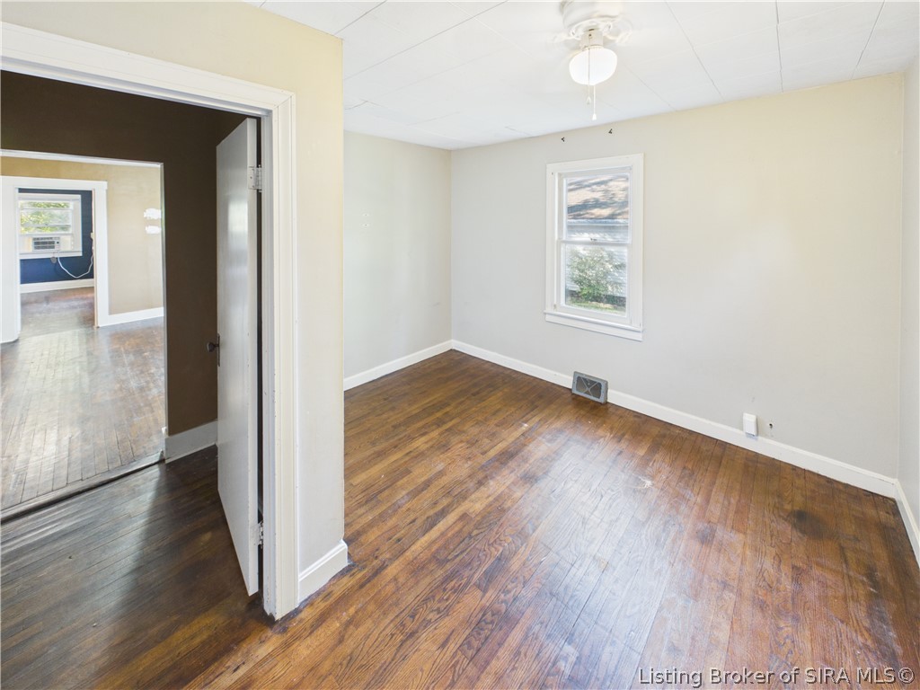 420 Oak Street Property Photo 9