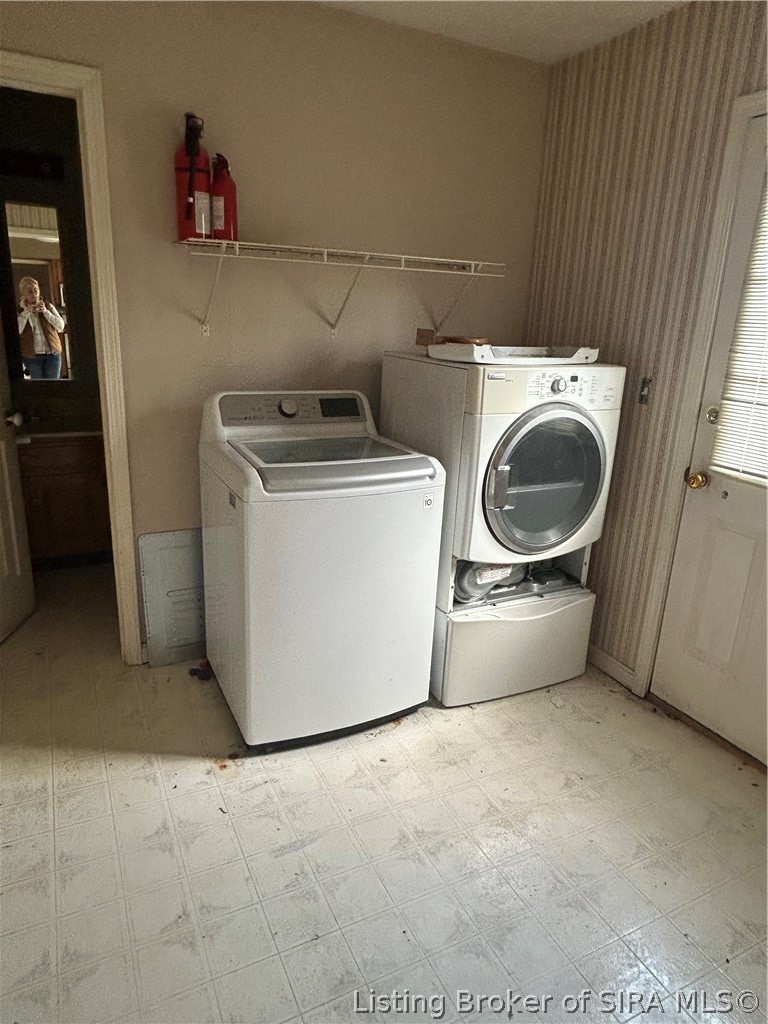 107 N Walker Boulevard Property Photo 8