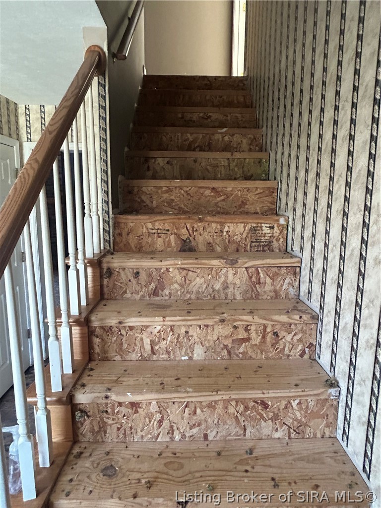 107 N Walker Boulevard Property Photo 11