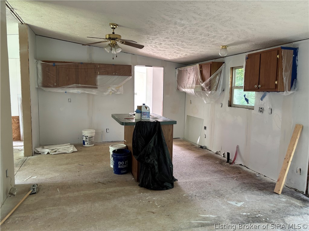 261 S Main Street Property Photo 5