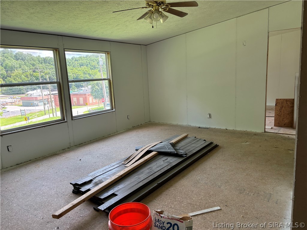 261 S Main Street Property Photo 7