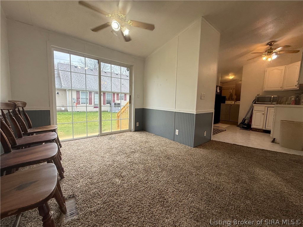 906 Washington Way Property Photo 4