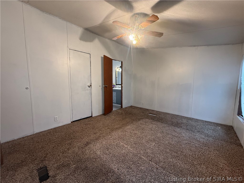 906 Washington Way Property Photo 10