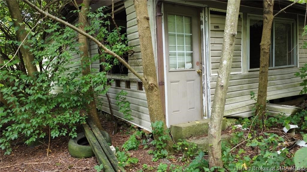 2613 N Hitchcock Road Property Photo 3