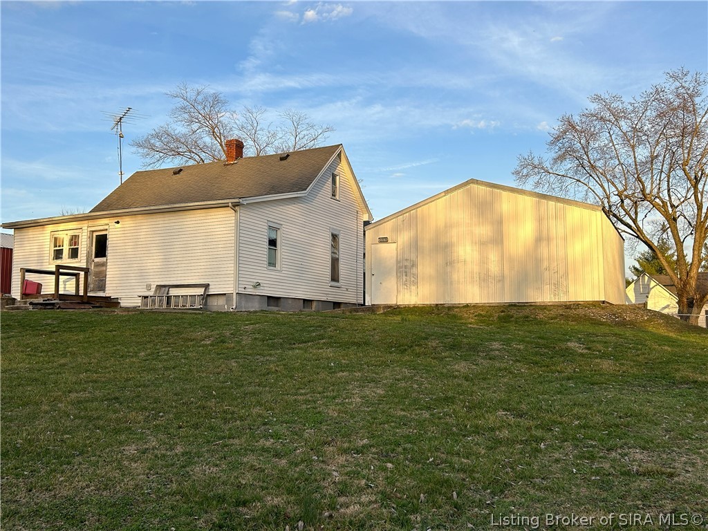 10785 S County Road 200 W Property Photo 6