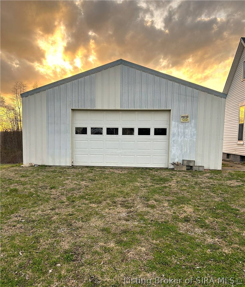 10785 S County Road 200 W Property Photo 12