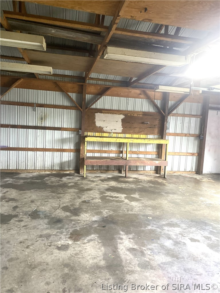 10785 S County Road 200 W Property Photo 13