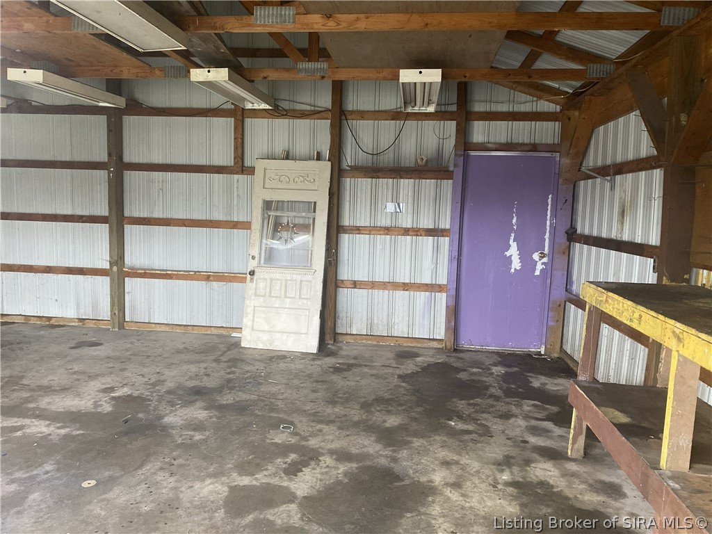 10785 S County Road 200 W Property Photo 14