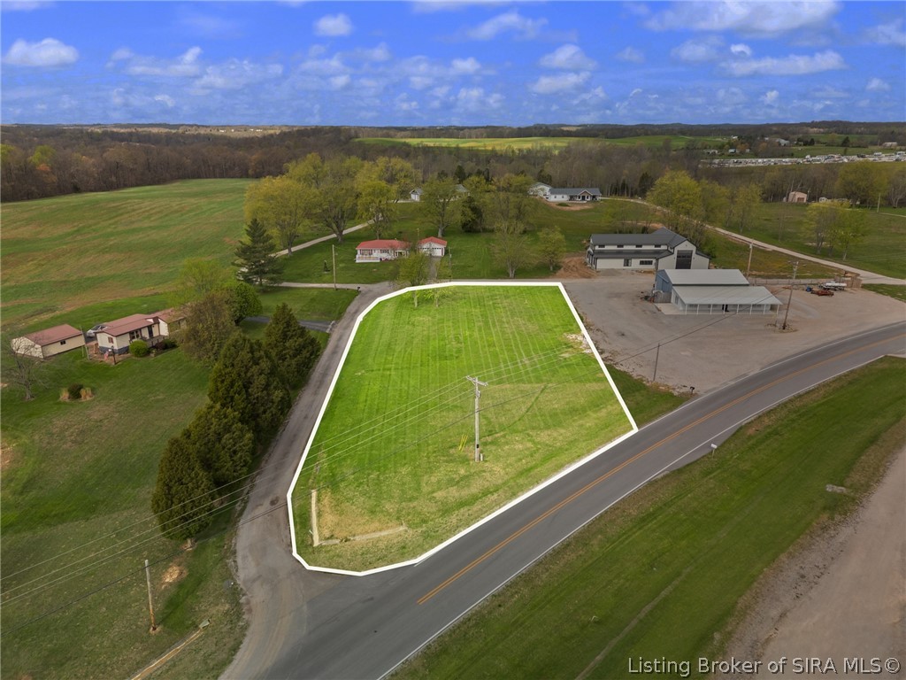 2323 N Dillard Road Property Photo 3