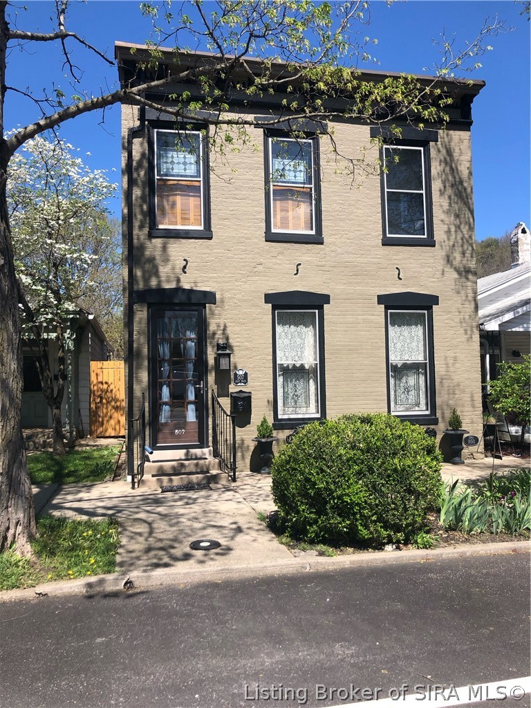 507 E Main Street Property Photo 1