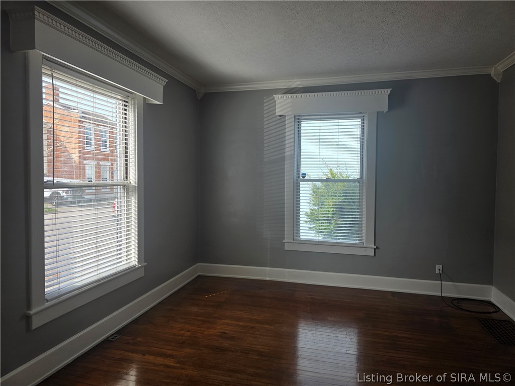 213 E Fourth Street Property Photo 5