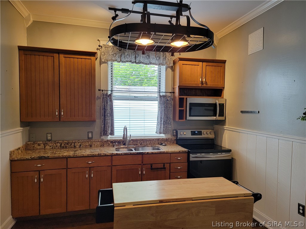 213 E Fourth Street Property Photo 9