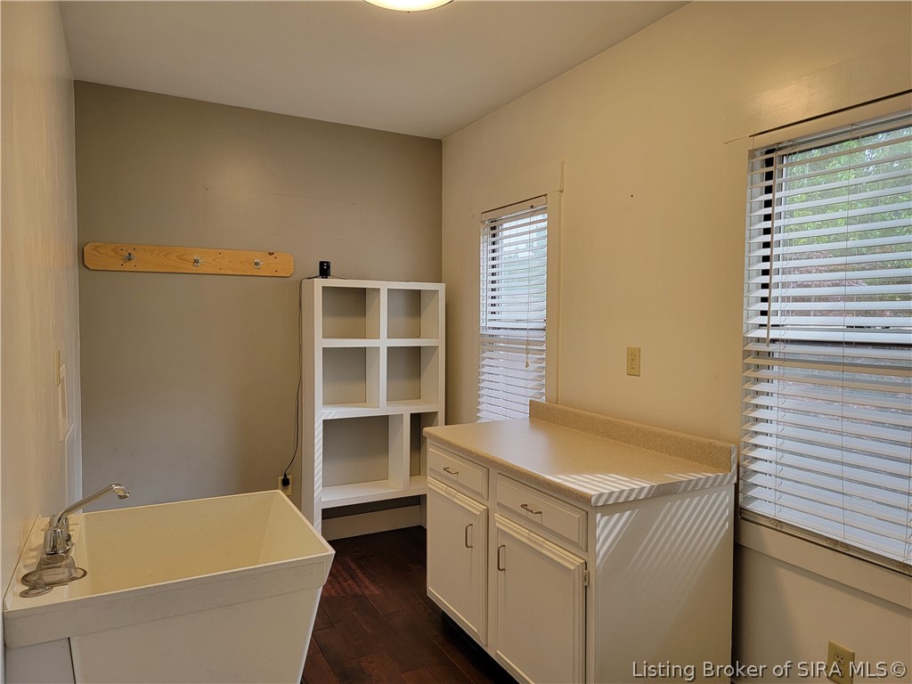 213 E Fourth Street Property Photo 20