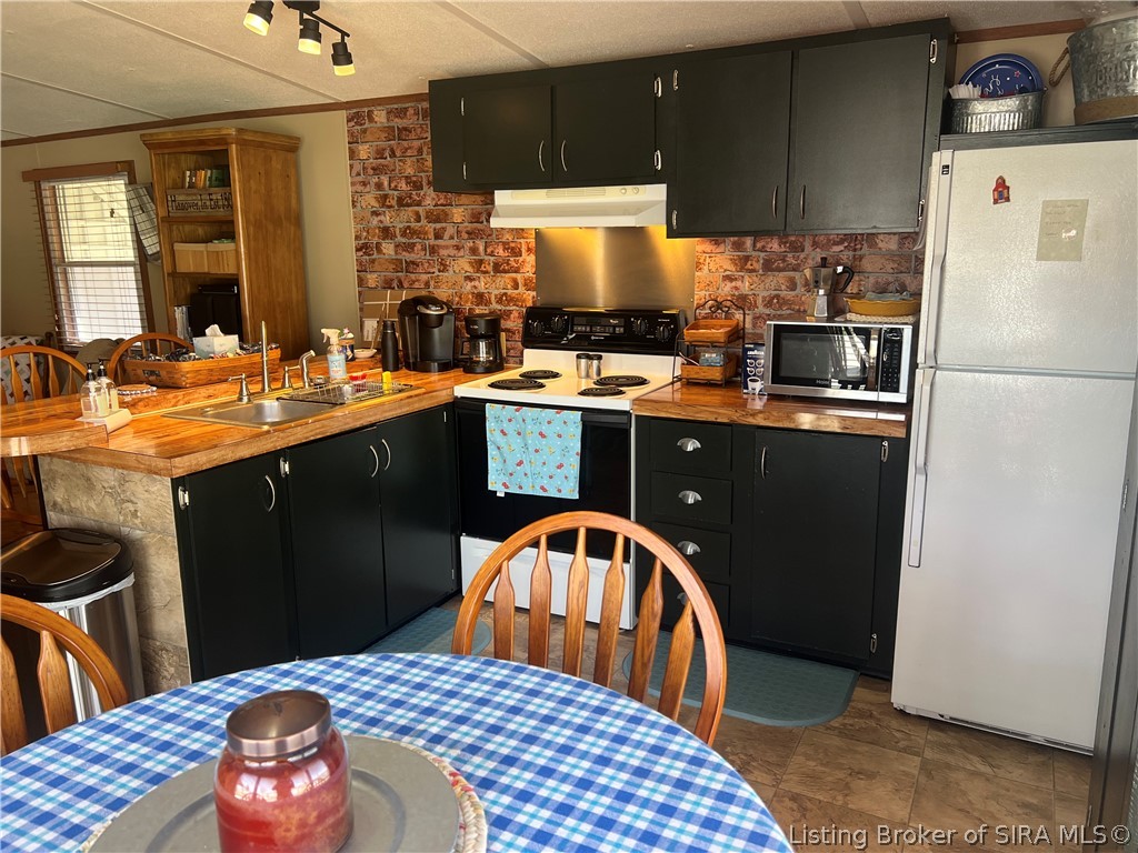 2167 S Elizabeth Drive Property Photo 10