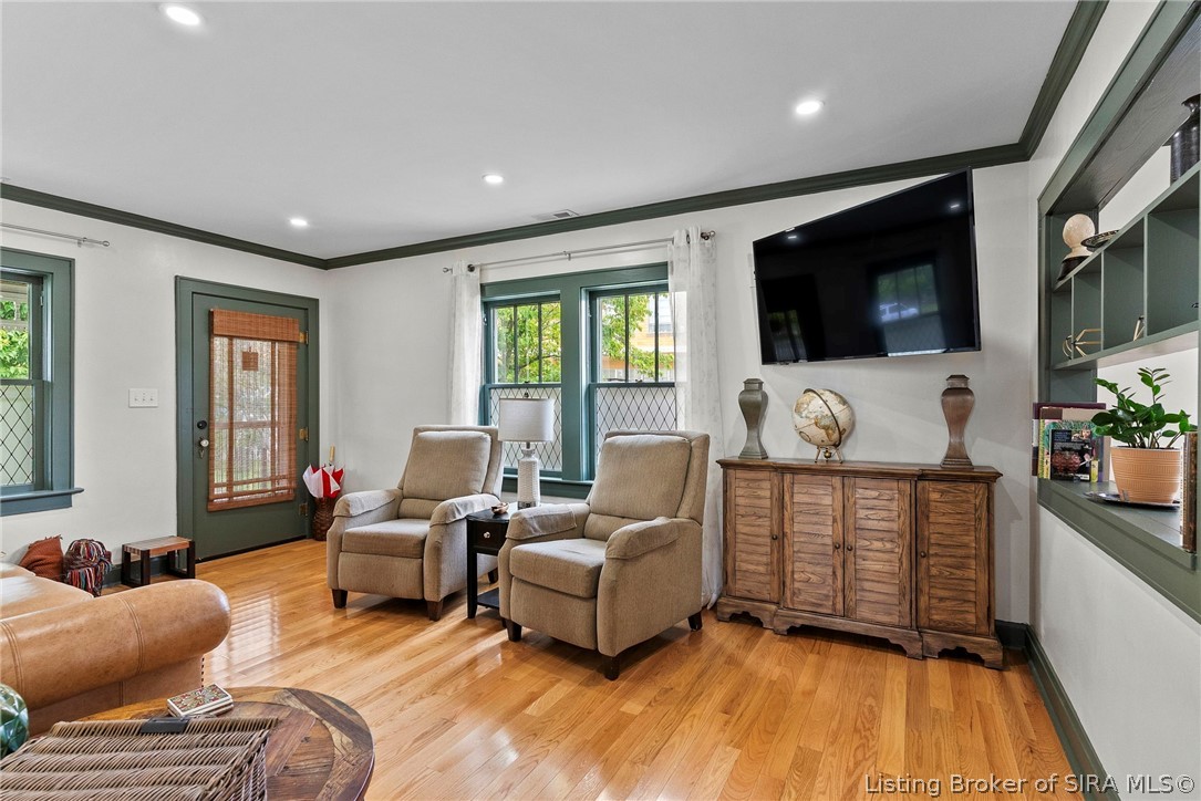 128 West Street Property Photo 4