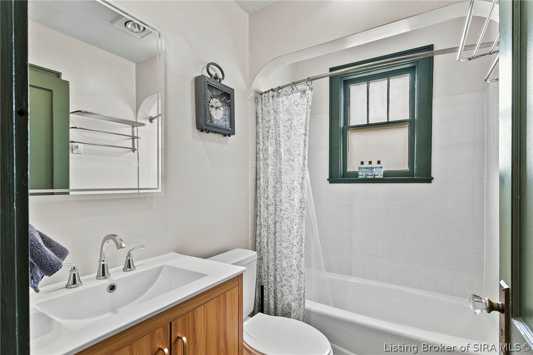 128 West Street Property Photo 13