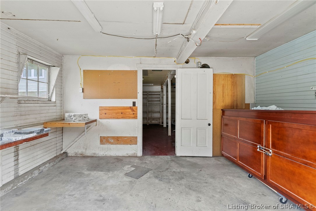 128 West Street Property Photo 25