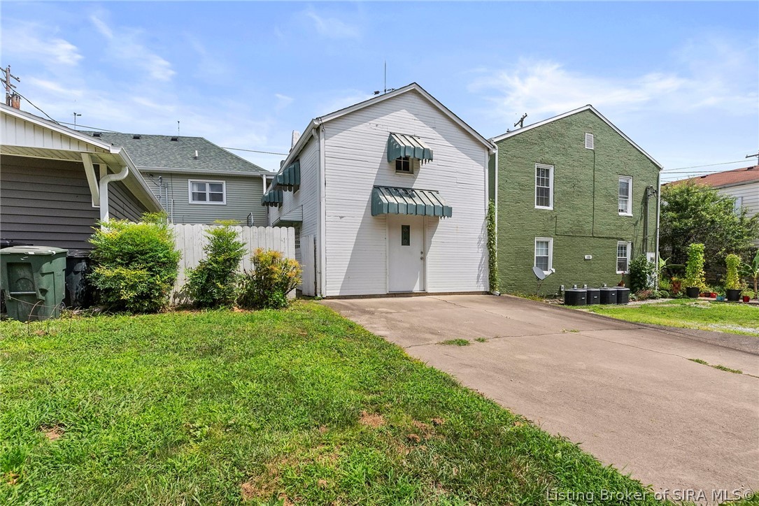 128 West Street Property Photo 28