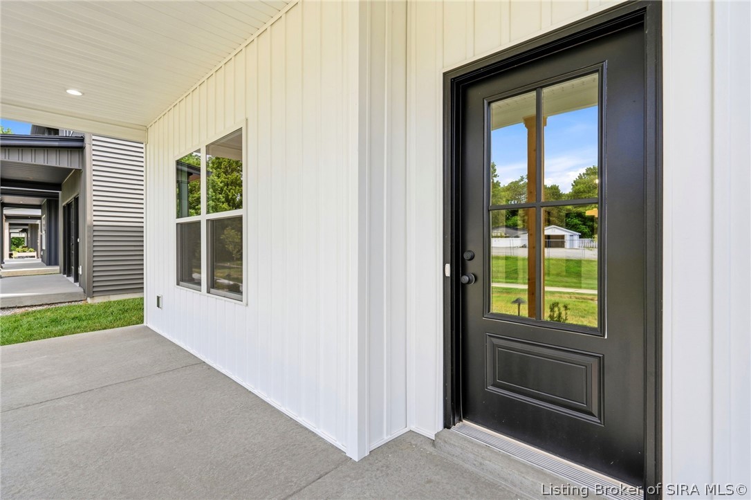 114 E Steel Avenue Property Photo 4