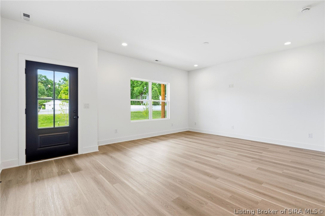 114 E Steel Avenue Property Photo 6
