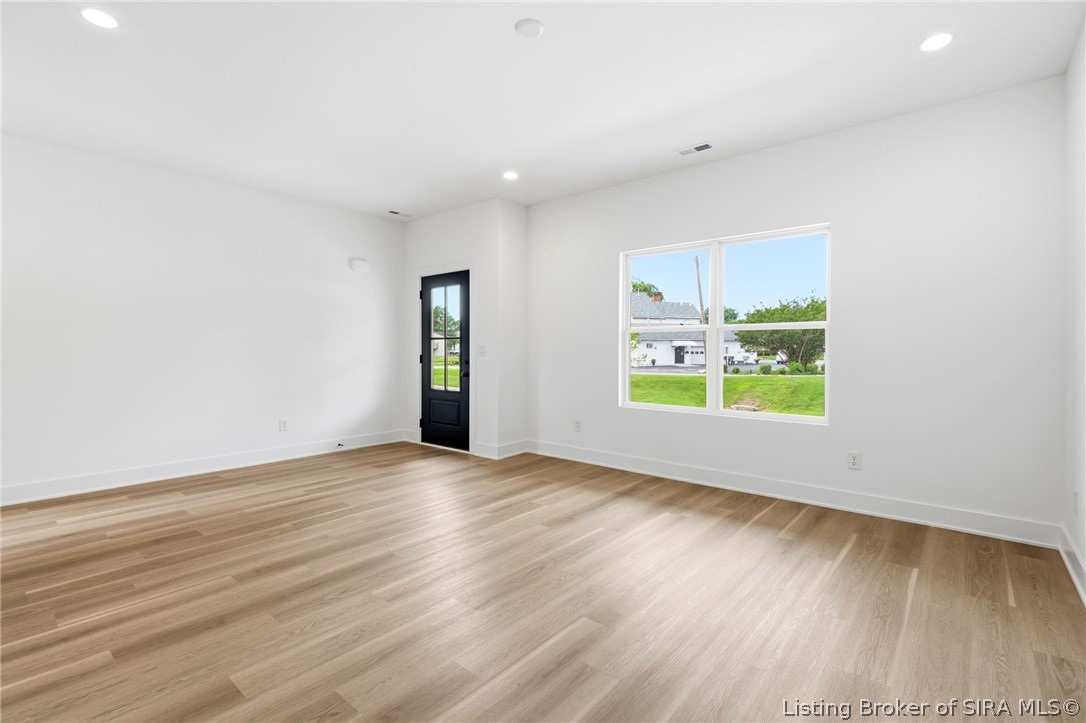 114 E Steel Avenue Property Photo 7
