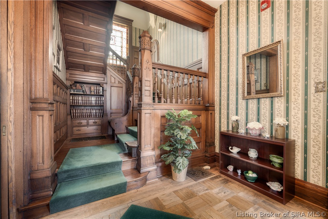 209 E Chestnut Street Property Photo 7