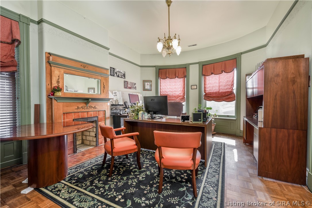 209 E Chestnut Street Property Photo 14