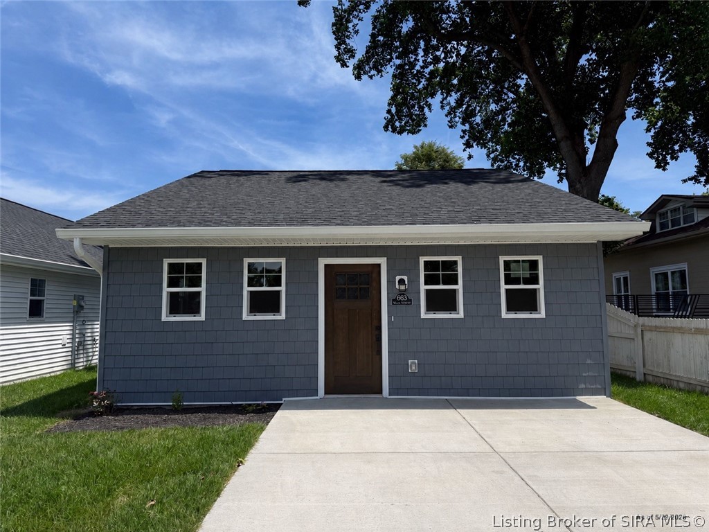 623 Main St Property Photo 2
