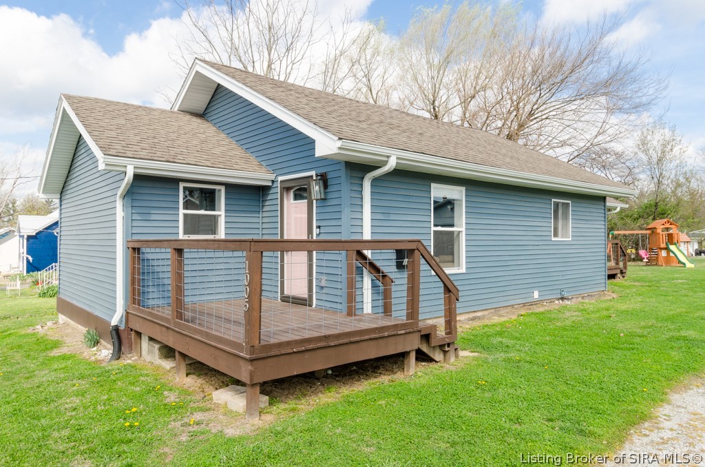 1005 W Bristol Street Property Photo 1
