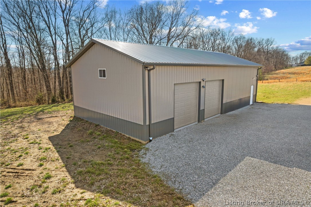 8172 E Ash Road Property Photo 1