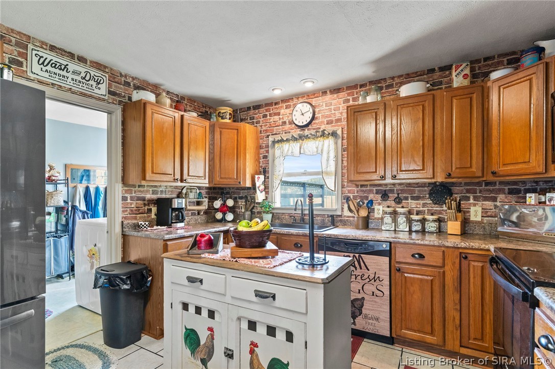 5961 W State Road 56 Property Photo 14