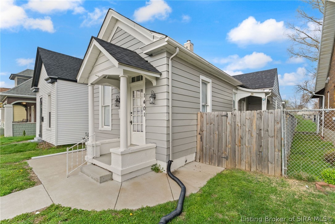 1401 E Oak Street Property Photo 4