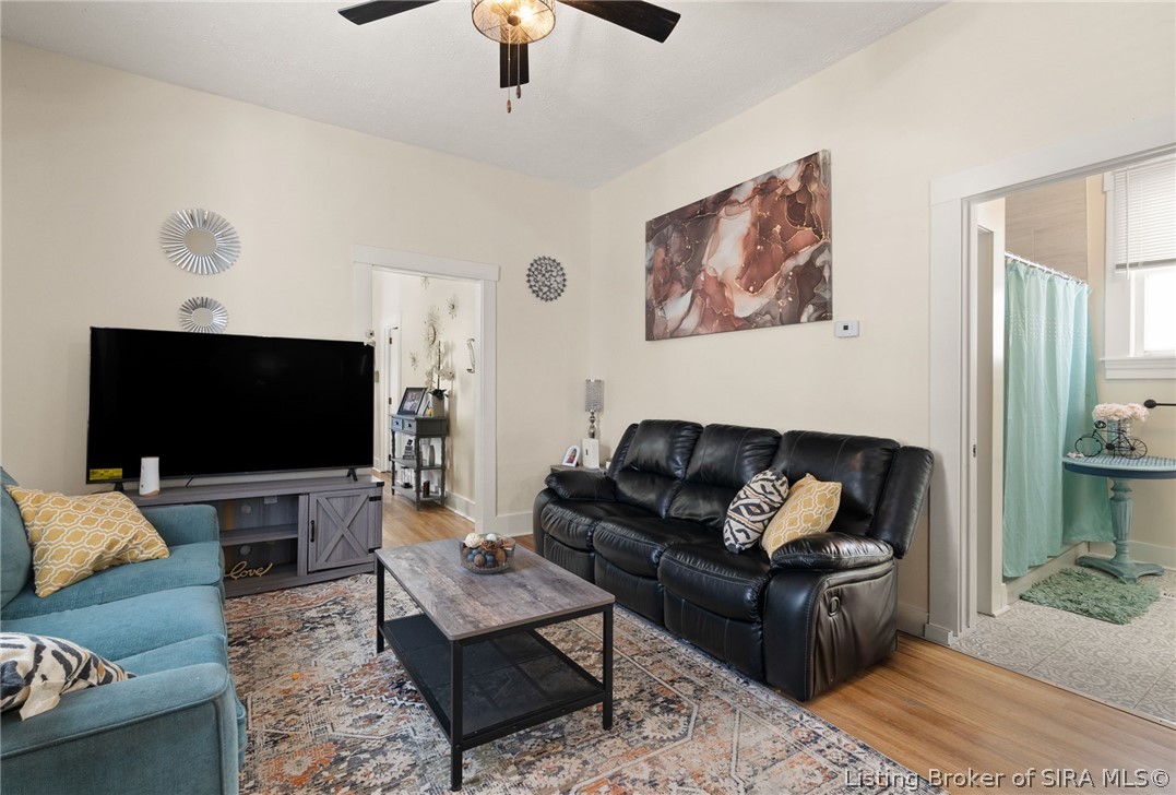 1401 E Oak Street Property Photo 11