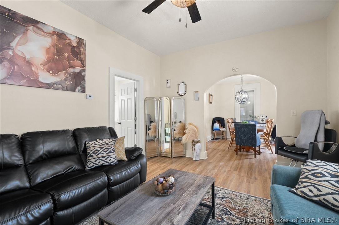 1401 E Oak Street Property Photo 12