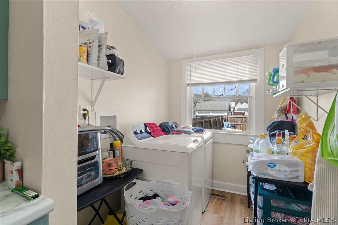 1401 E Oak Street Property Photo 23