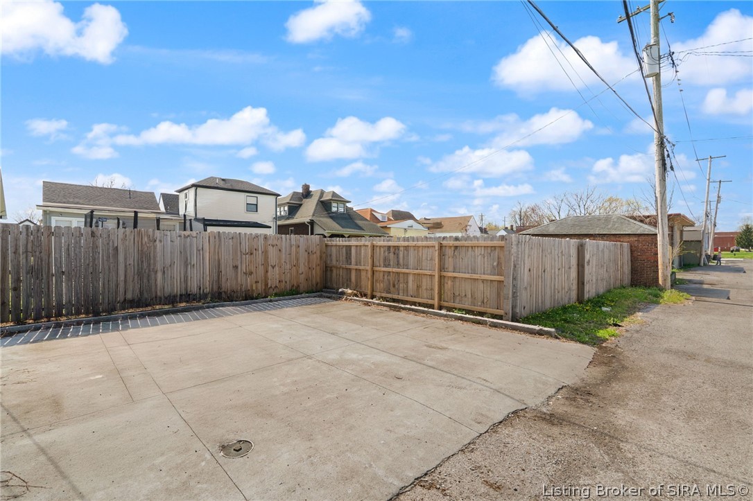 1401 E Oak Street Property Photo 37
