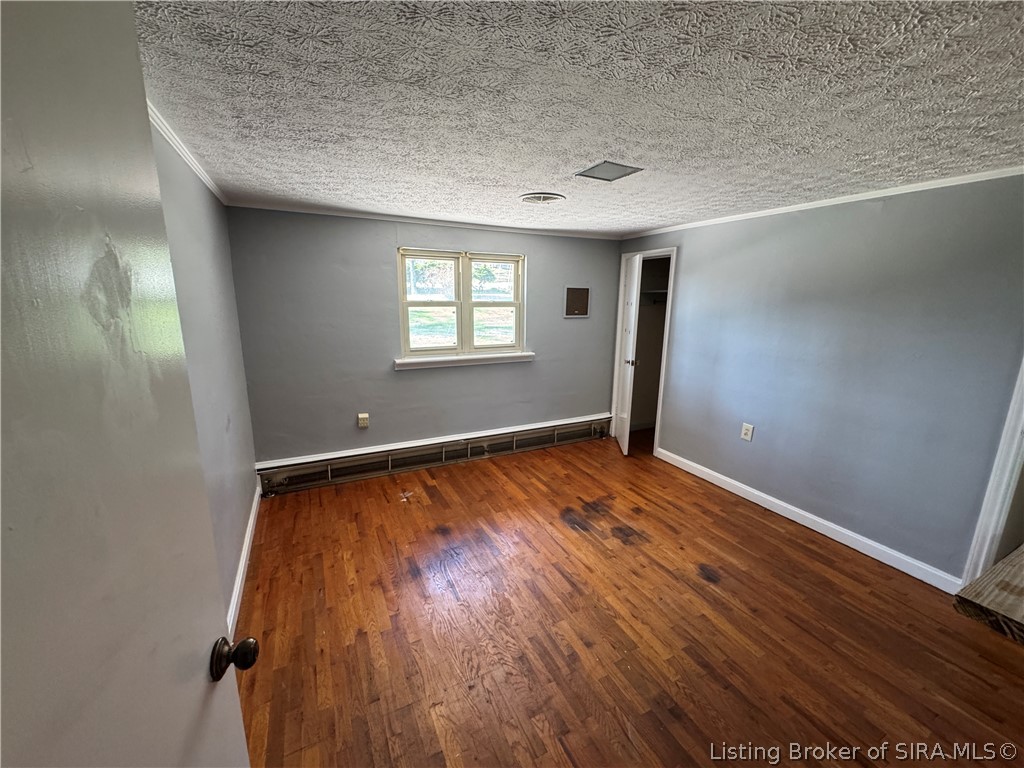 101 Oakwood Drive Property Photo 2