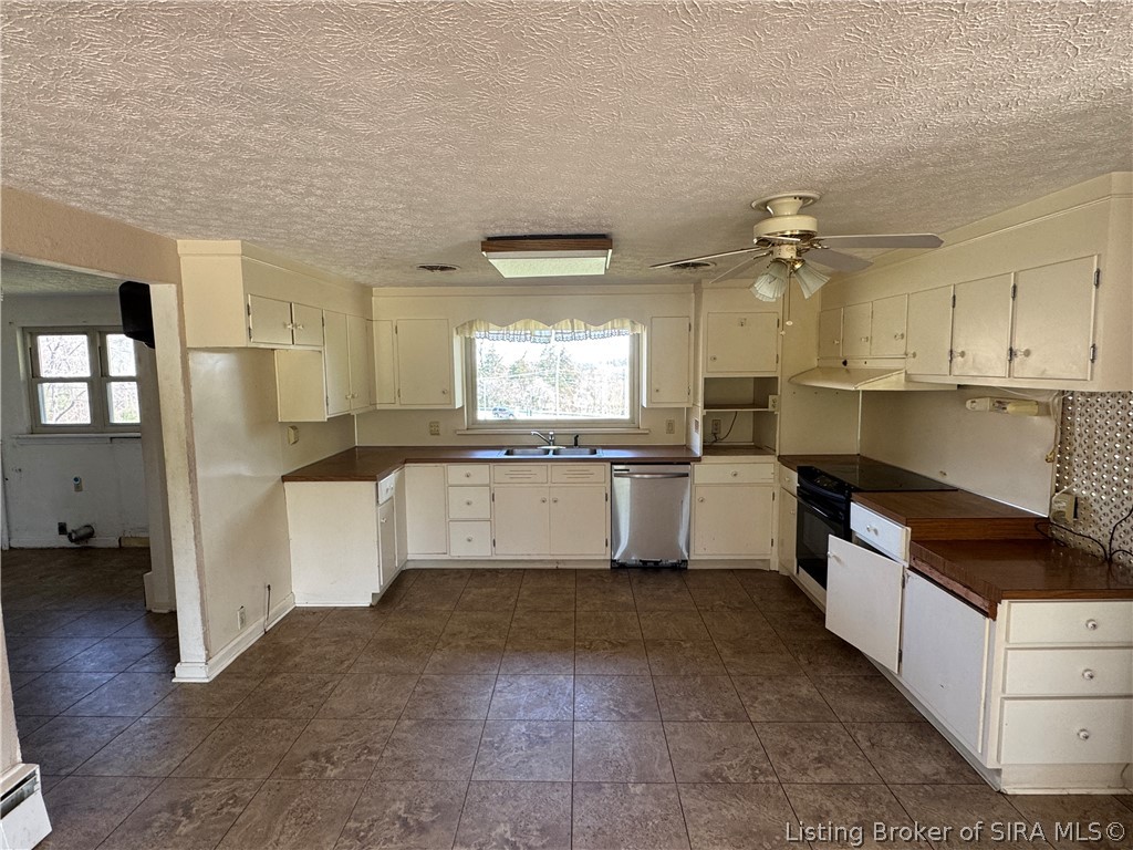 101 Oakwood Drive Property Photo 10
