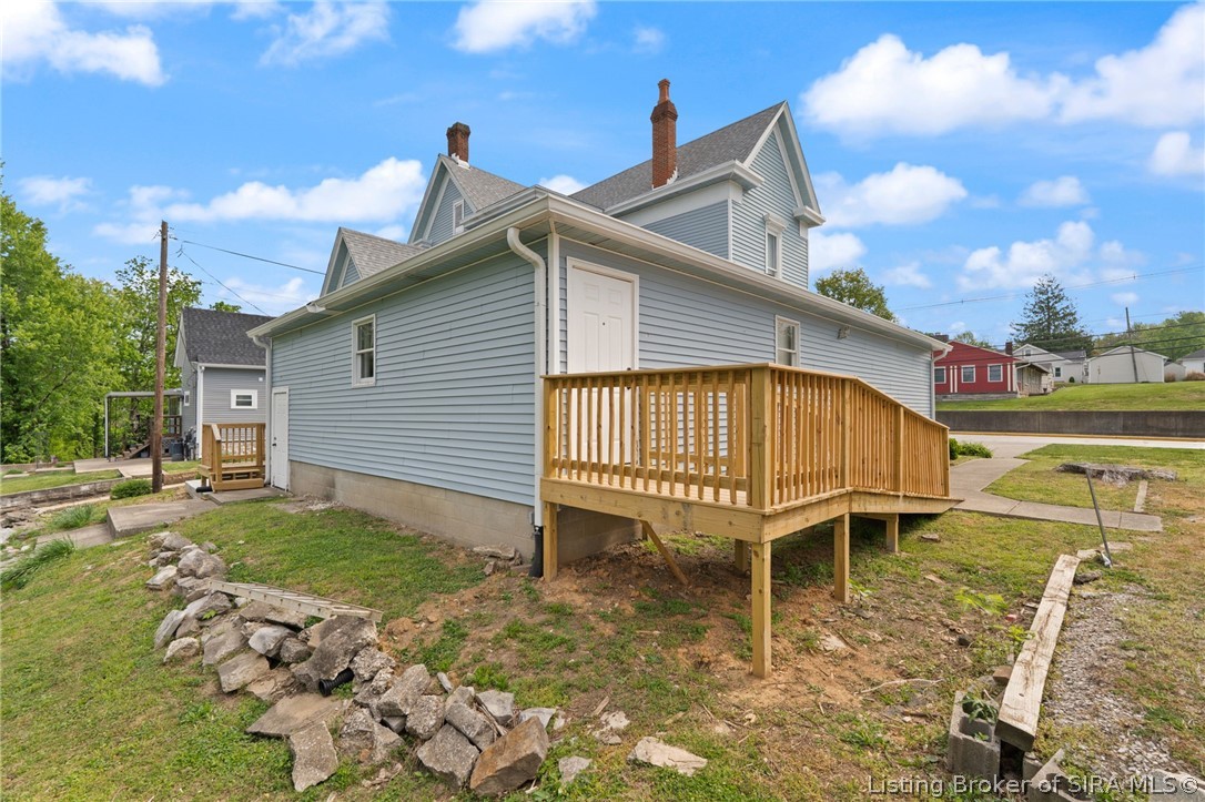 633 N Capitol Avenue Property Photo 4