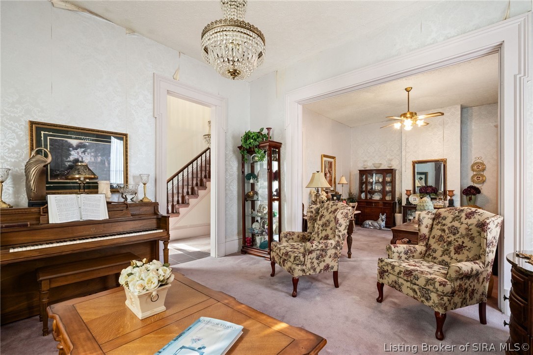633 N Capitol Avenue Property Photo 10