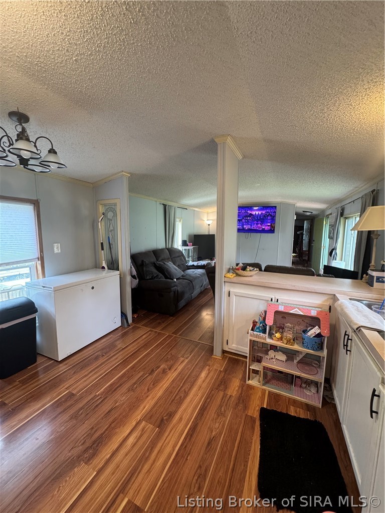 1792 S Magnolia Road Property Photo 4