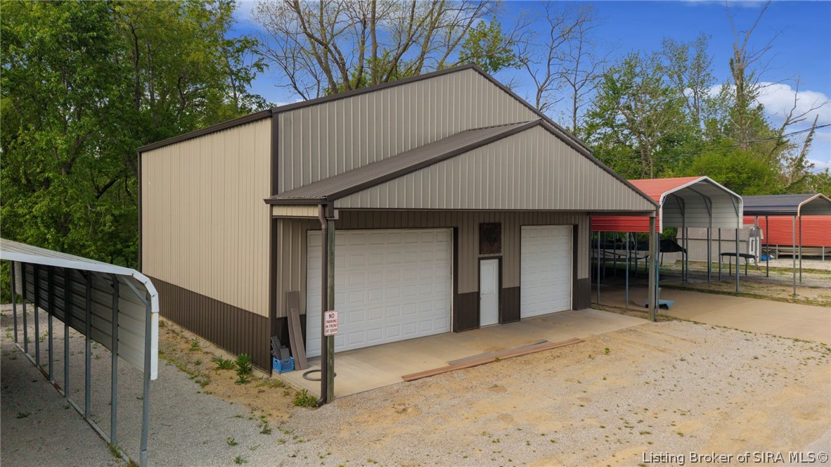252 River Road W Property Photo 3
