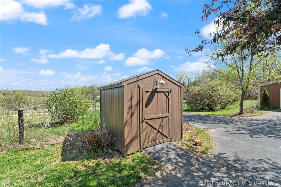 1917 E Dutch Creek Road Property Photo 6